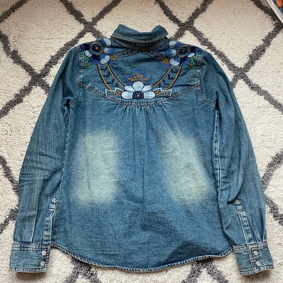 O’Neill Flowered Jean Jacket - Picture 2 of 3